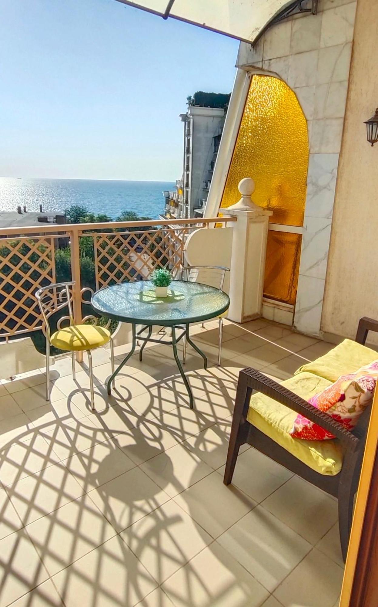 Apartment In Arcadia Palace With Sea View! オデッサ エクステリア 写真